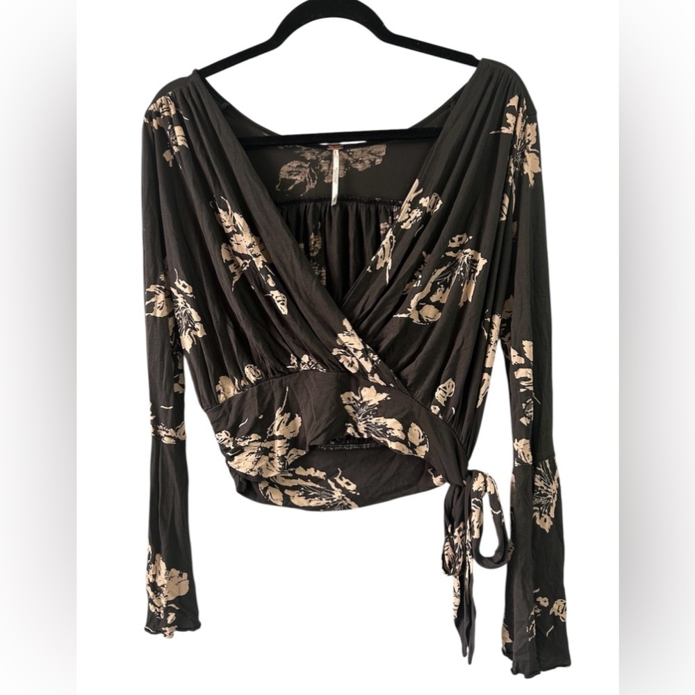 Free People Fiona Bell Sleeve Size XS Surplice Wrap Tie at Waist Top brown/tan - Picture 2 of 9
